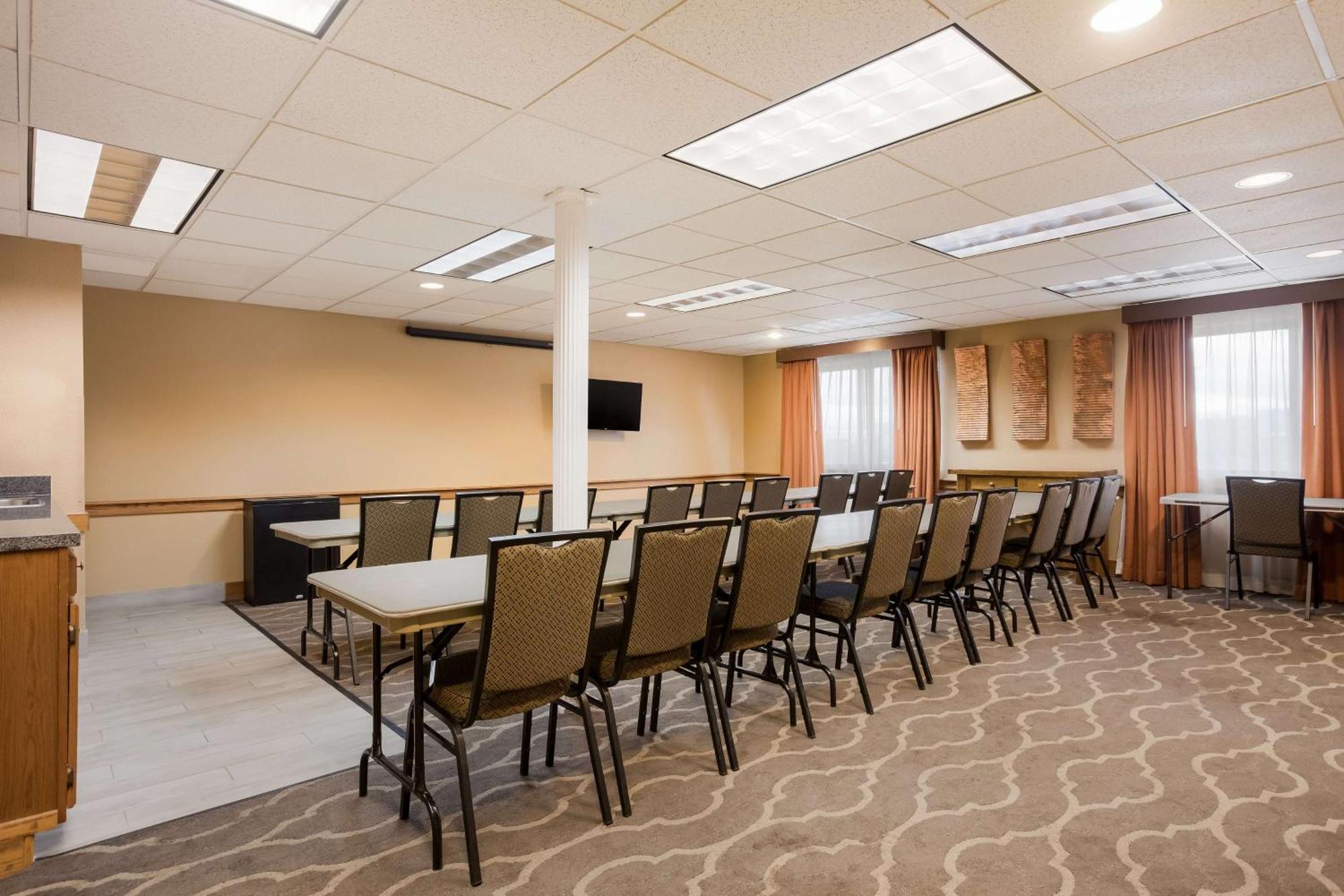 Best Western Kendallville Inn Bagian luar foto