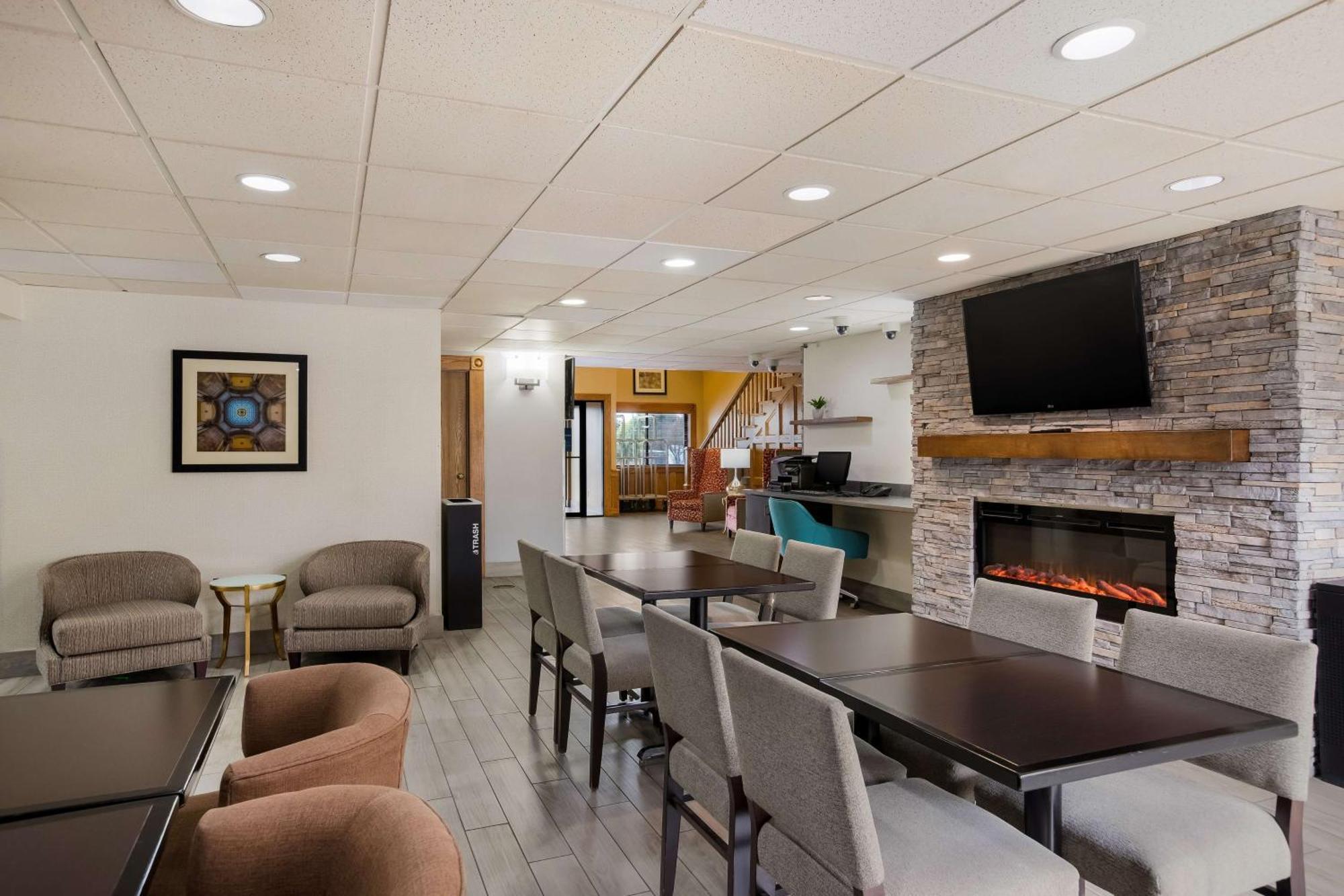 Best Western Kendallville Inn Bagian luar foto