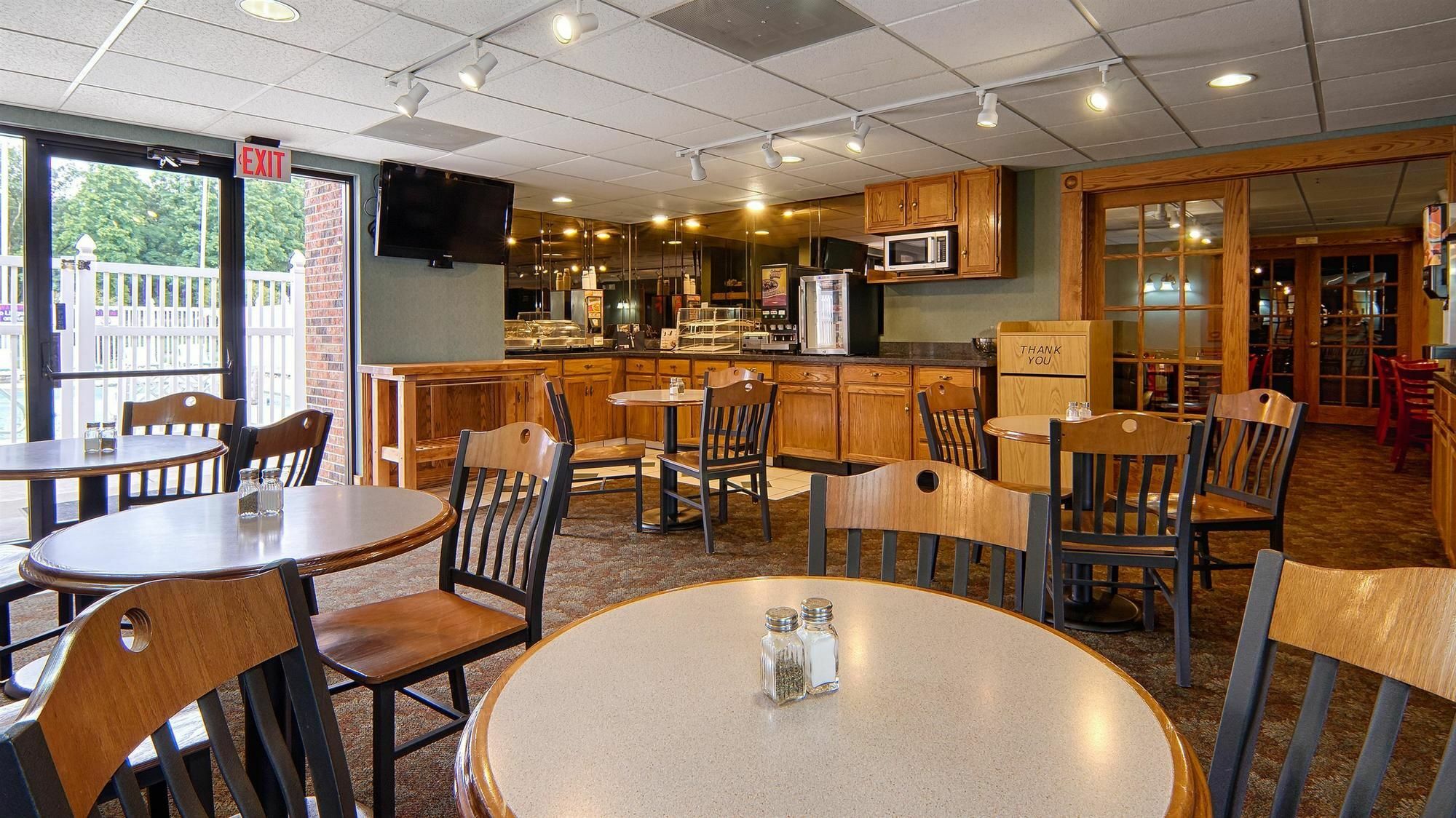 Best Western Kendallville Inn Bagian luar foto